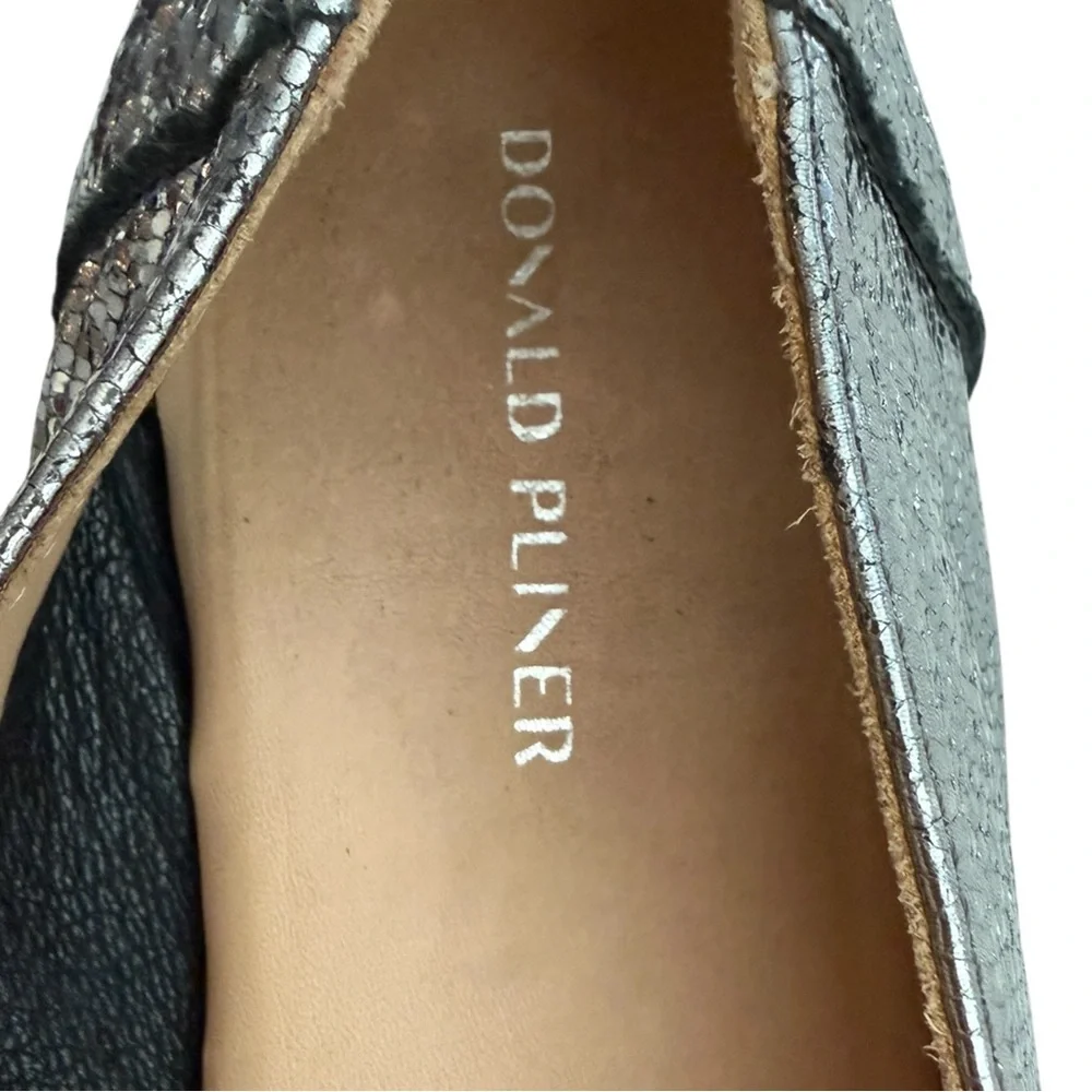 Donald Pliner Bethany Silver Metallic Flat Loafer Silver Chain Hardware 41/US 10